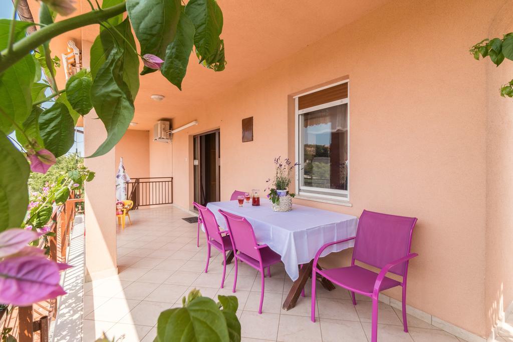 Apartment Taja Liznjan Ngoại thất bức ảnh
