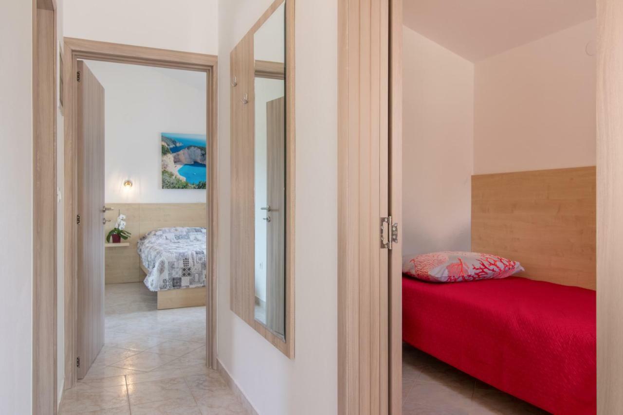 Apartment Taja Liznjan Ngoại thất bức ảnh