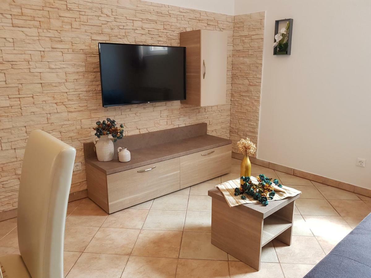 Apartment Taja Liznjan Ngoại thất bức ảnh